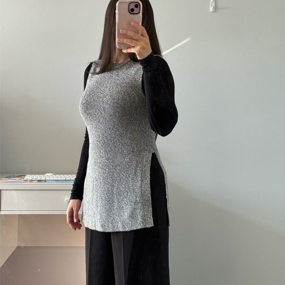 Aritzia Wilfred | Sleeveless Top